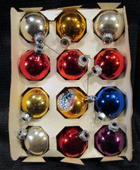 LOT 67 VINTAGE CHRISTMAS ORNAMENTS SANTA LAND VICTORIA - LOT INCLUDES A VARIETY